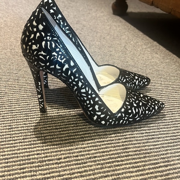 Alice + Olivia black and white pump, size 38 - Picture 2 of 3